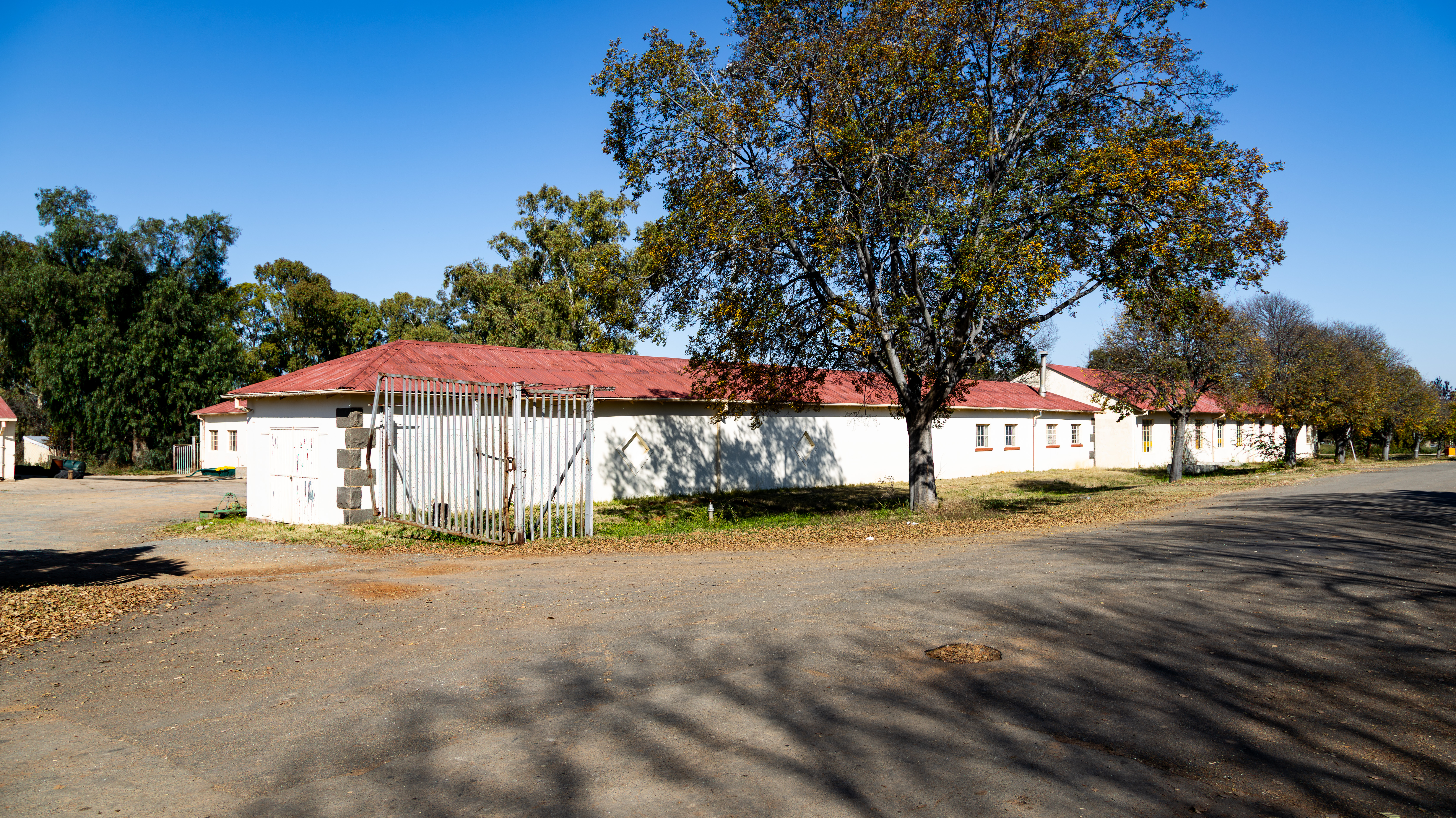 Glen College campus photo 11